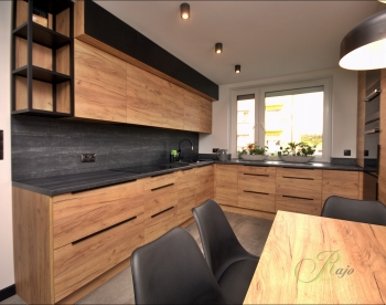 Kuchnia dąb Craft Złoty +  czarne dodatki 